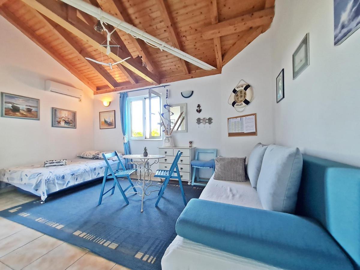 Apartment Ivana Borak Omiš Eksteriør bilde