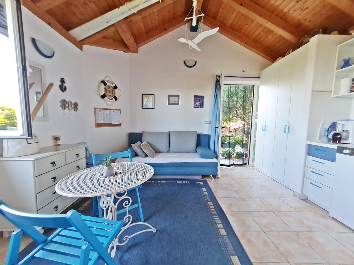 Apartment Ivana Borak Omiš Eksteriør bilde