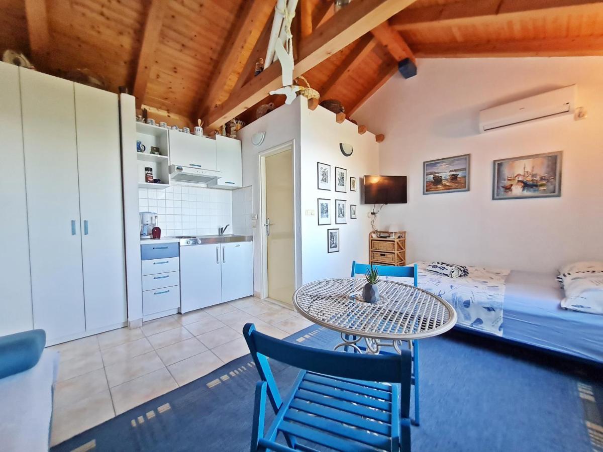 Apartment Ivana Borak Omiš Eksteriør bilde